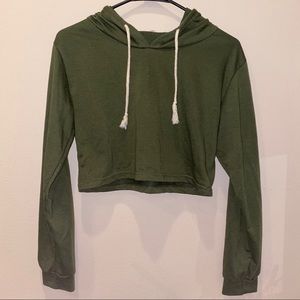 Green cropped hoodie